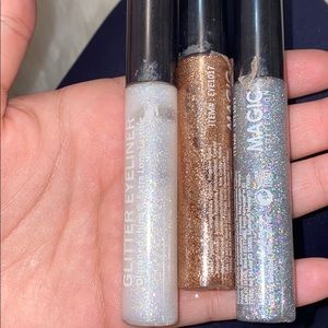 Glitter liquid eyeliner